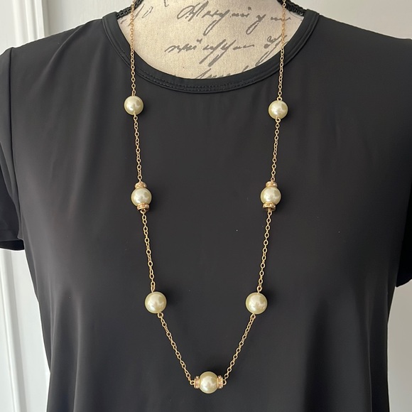 Jewelry Gold And Oversized Pearl Necklace Poshmark